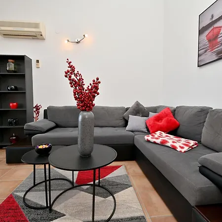 Apartman Sea Of Silence
